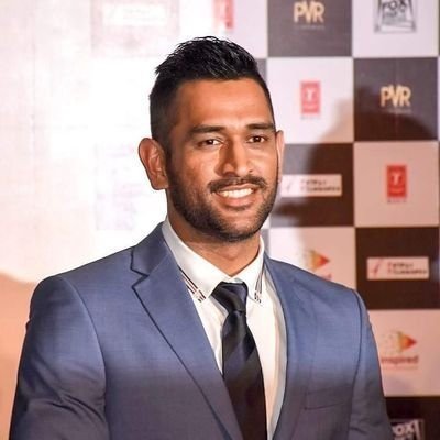 MS Dhoni Votes in Ranchi 