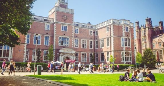 UK University Offers Up to 100% Scholarships for 2025-26